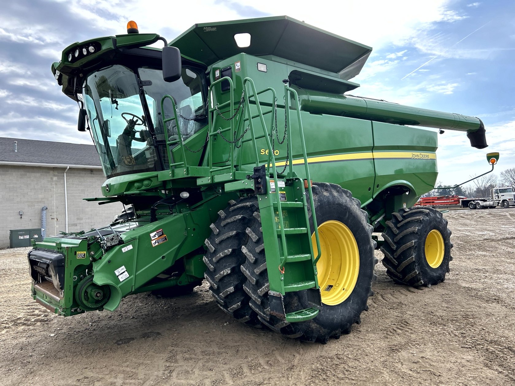 2013 JOHN DEERE S680